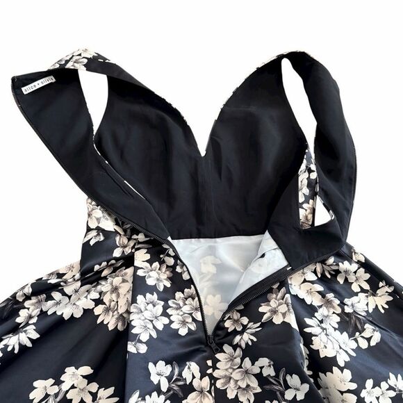 Alice + Olivia Black Floral Fit & Flare Dress Small - Picture 10 of 14